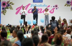 ASISTE FELIFER MACÍAS AL TRADICIONAL FESTEJO DEL DÍA DE LAS MADRES EN SAN JUAN DEL RÍO
