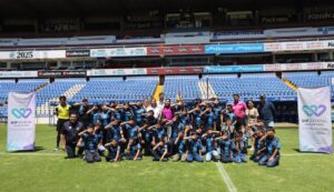 CONVIVEN NNA DE LOS CENTROS DE ASISTENCIA SOCIAL CON GALLOS BLANCOS