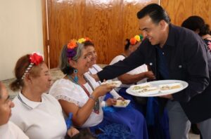 LUIS NAVA FORTALECE ATENCIÓN A ADULTOS MAYORES DE HUIMILPAN