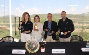 ANUNCIAN LA VENDIMIA BLANCO Y TINTO 2026 DE PUERTA DEL LOBO