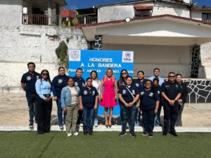 CON EL OBJETIVO DE FORTALECER LOS VALORES CÍVICOS EN EL MUNICIPIO, LA PRESIDENTA MUNICIPAL DE PINAL DE AMOLES, LUPITA RAMÍREZ,