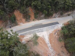 EL MUNICIPIO DE SAN JOAQUÍN AGRADECE A LA COMISIÓN ESTATAL DE INFRAESTRUCTURA (CEI) POR LA CONSTRUCCIÓN DE MUROS DE CONTENCIÓN Y REPARARON CAMINOS Y CARRETERAS