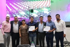 EL PRESIDENTE MUNICIPAL RECONOCE Y FESTEJA A TRABAJADORES DEL SINDICATO.