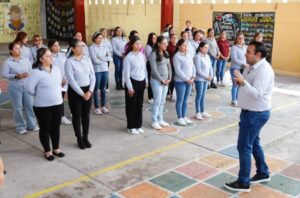 RECONOCE GASPAR TRUEBA LA VOCACIÓN DE EDUCADORAS EN COLÓN