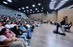 NOS ENCARGAREMOS QUE RECIBAN TODAS LAS HERRAMIENTAS PARA QUE PUEDAN CUMPLIR SUS SUEÑOS: FELIFER MACÍAS