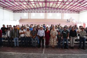 FORTALECE GOBIERNO MUNICIPAL LA ECONOMÍA FAMILIAR Y EL CAMPO CON LA SEXTA ENTREGA DE POLLITAS PONEDORAS Y AGROQUÍMICOS
