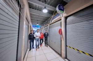 LLEVA FELIFER MACÍAS INTERNET GRATUITO A LOS OCHO MERCADOS PÚBLICOS MUNICIPALES